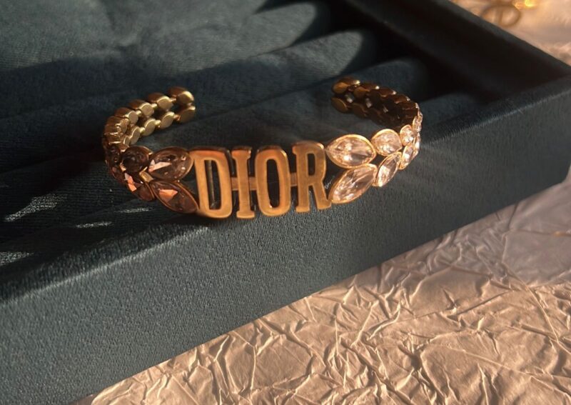D-i-o-r bracelet
