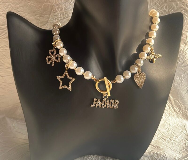 J-A-D-I-O-R pearl NECKLACE